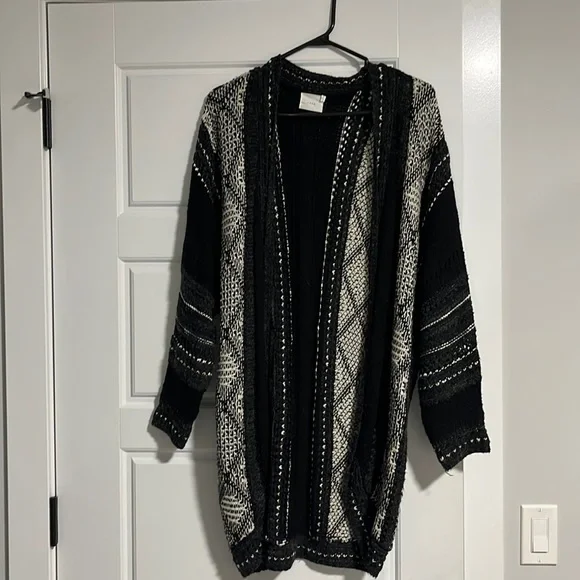 Sweater - Picture 1 of 1